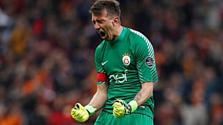 Galatasaray şampiyonluk yolunda  zirveyi bırakmadı