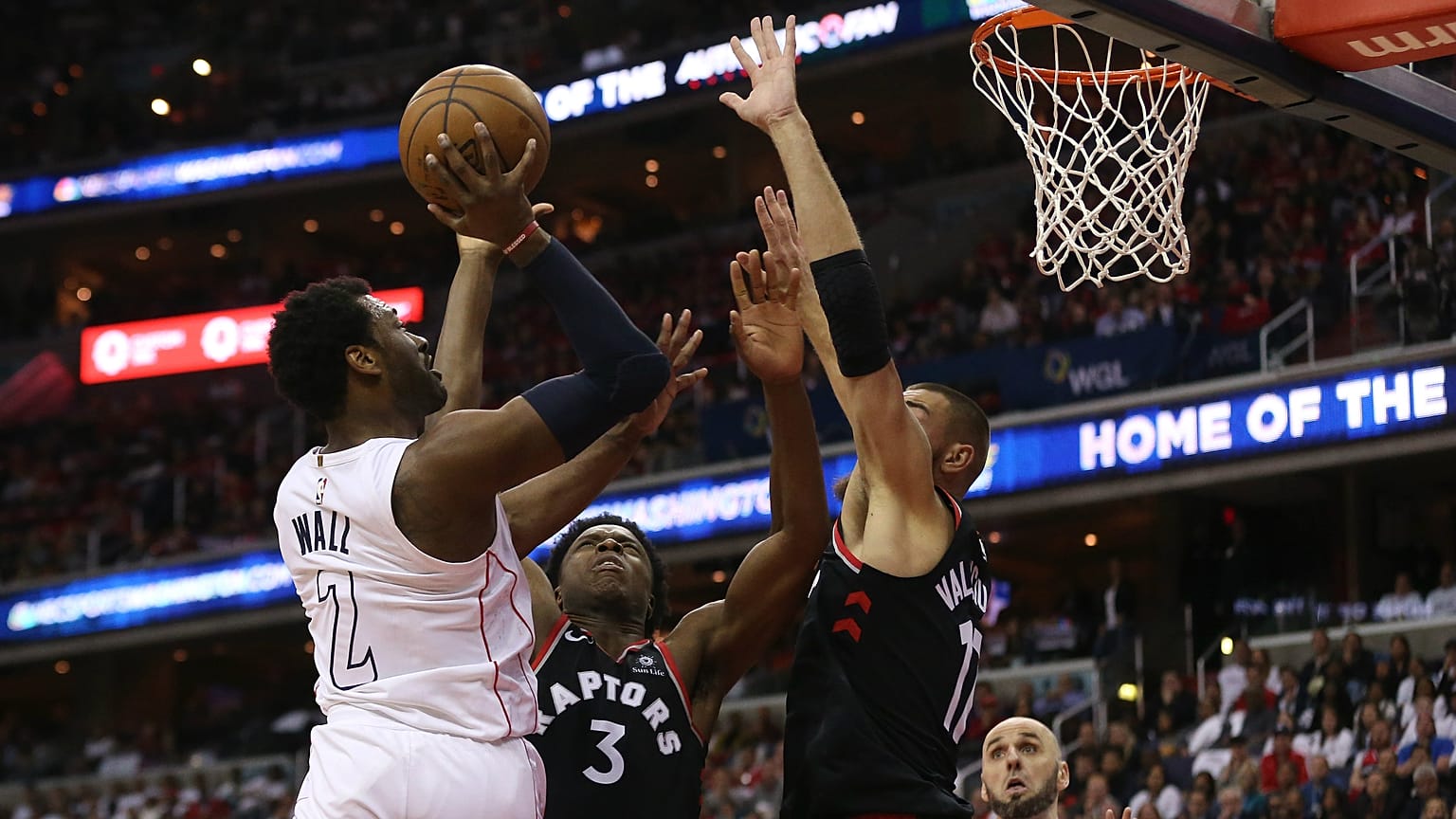 Washington Wizards Raptors'a karşı pes etmedi: 122-103