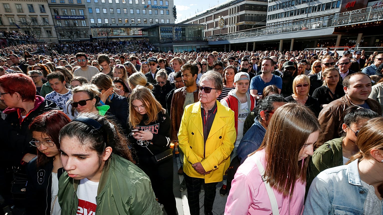 Laut und leise in Stockholm: Gedenken an Avicii