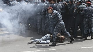 رئيس وزراء أرمينيا يرفض الاستقالة والاحتجاجات تدخل يومها العاشر