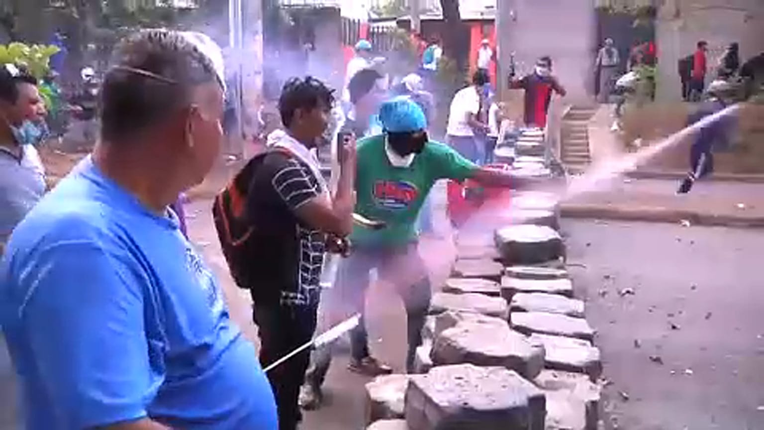 Komoly tüntetések Nicaraguában, Ortega visszakozhat
