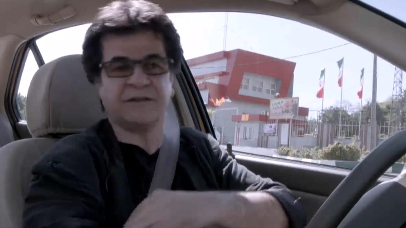 Cinema: Jafar Panahi "libero" per Cannes? 
