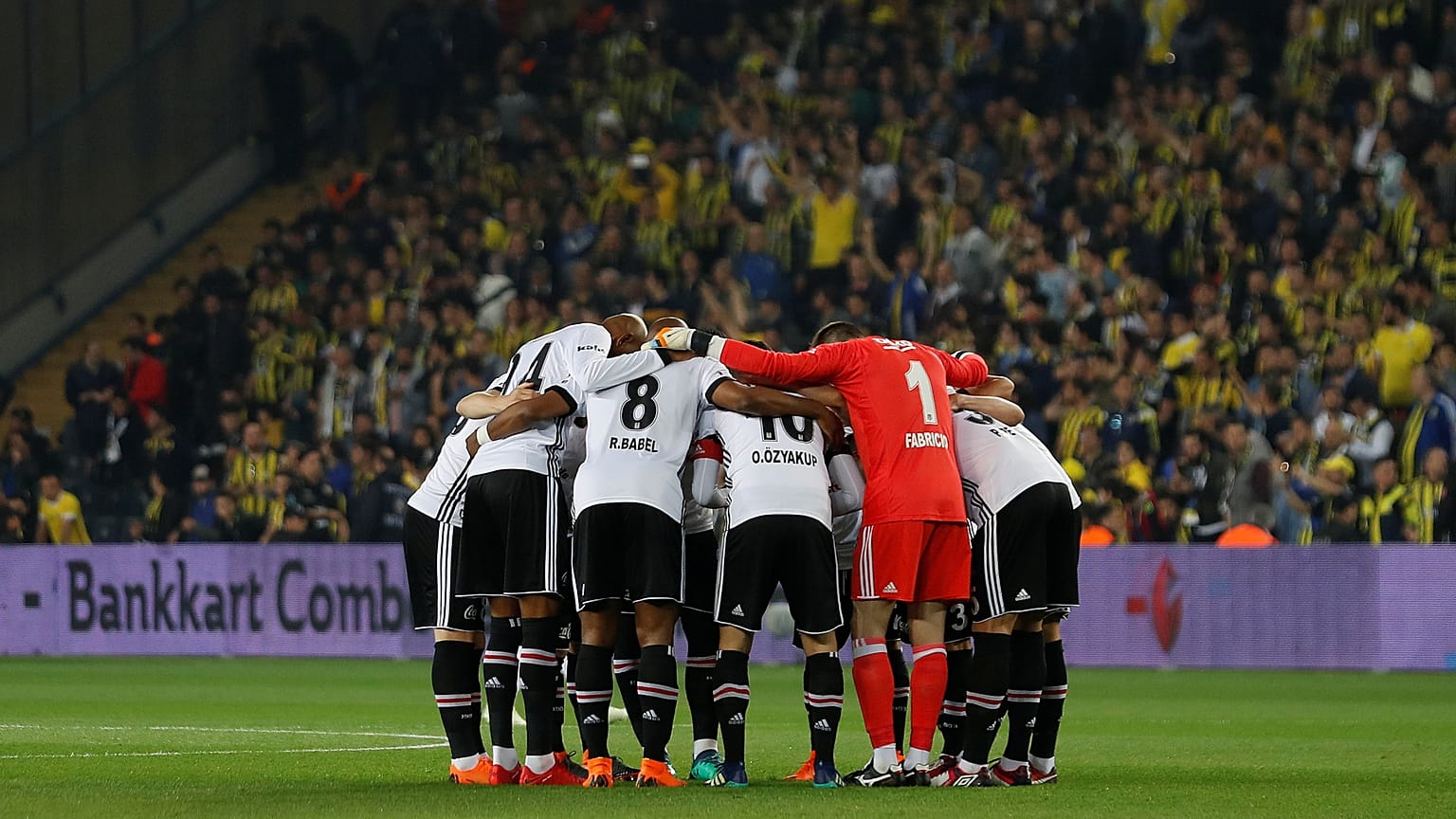 Beşiktaş şampiyonluk yarışına devam dedi