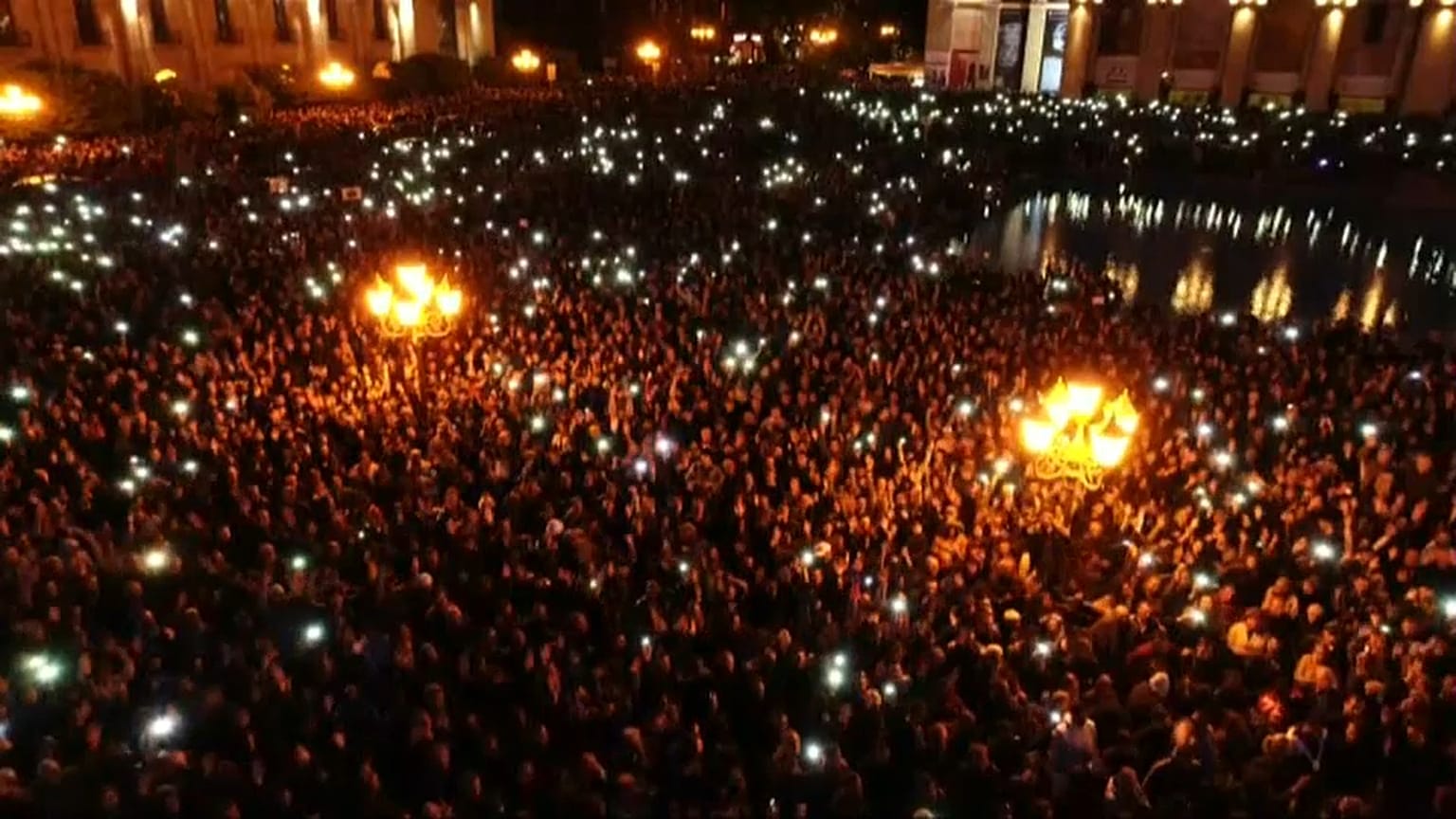 Ermenistan: Protestolara katılan askerler cezalandırılacak