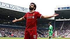 نجوم كرة وممثلون عالميون يثنون على محمد صلاح بعد تتويجه كأفضل لاعب بإنجلترا