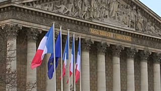 Франция ужесточает миграционную политику