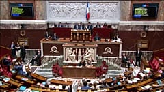 Francia, sì dell'Assemblea nazionale: cosa prevede il disegno di legge su asilo e immigrazione 