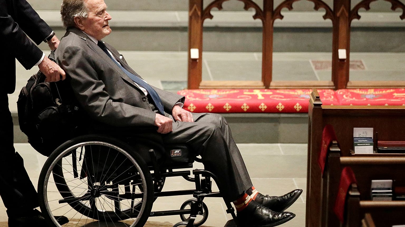 George Bush père hospitalisé