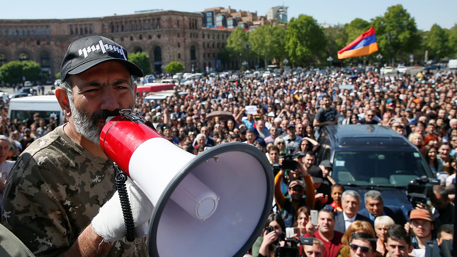 Переговоры сорвались – противостояние продолжается