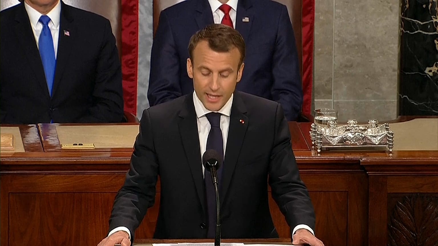 Emmanuel Macron parla al congresso Usa a camere riunite 