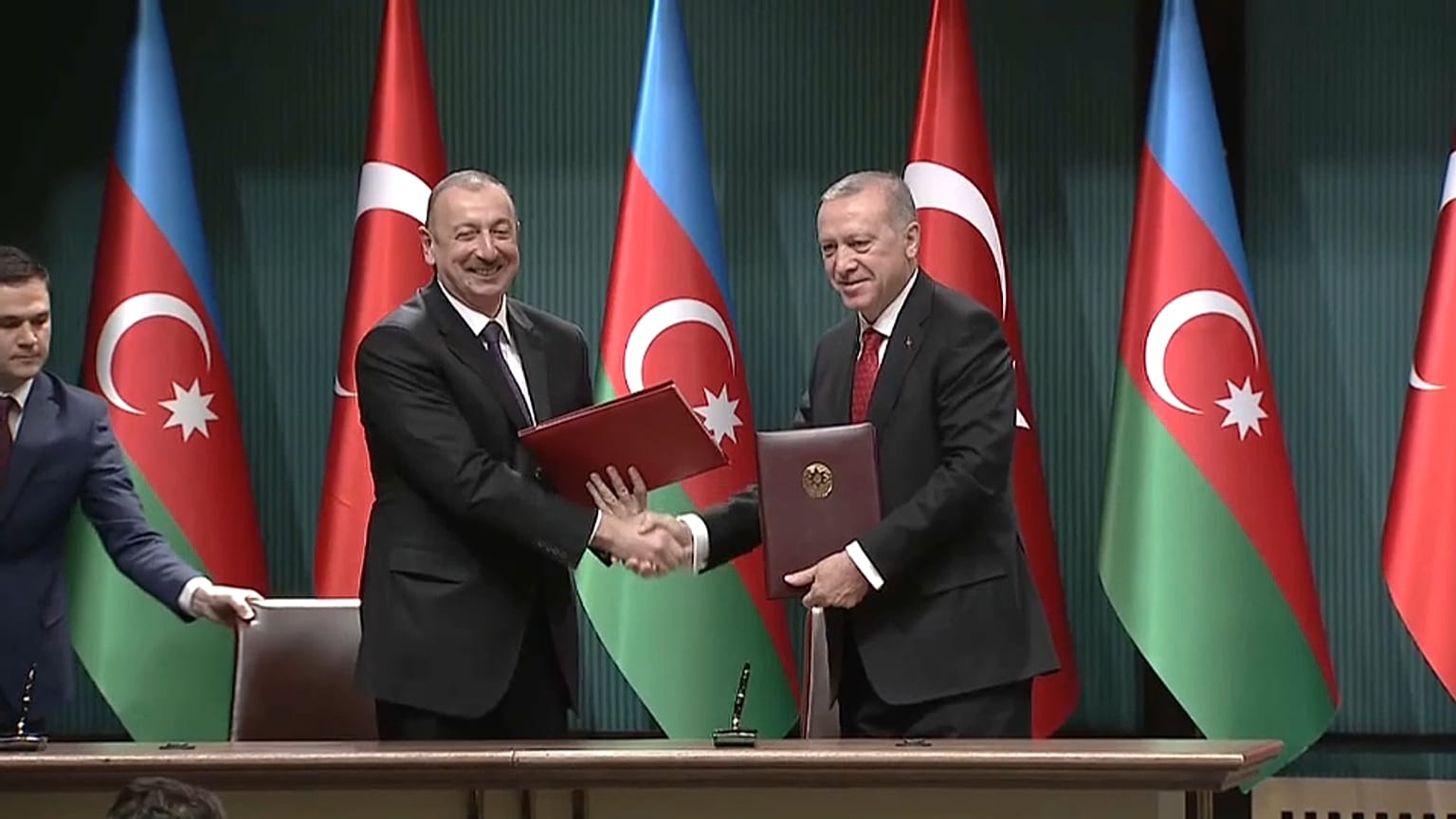 Azerbaycan Cumhurbaşkanı Aliyev Ankara'da