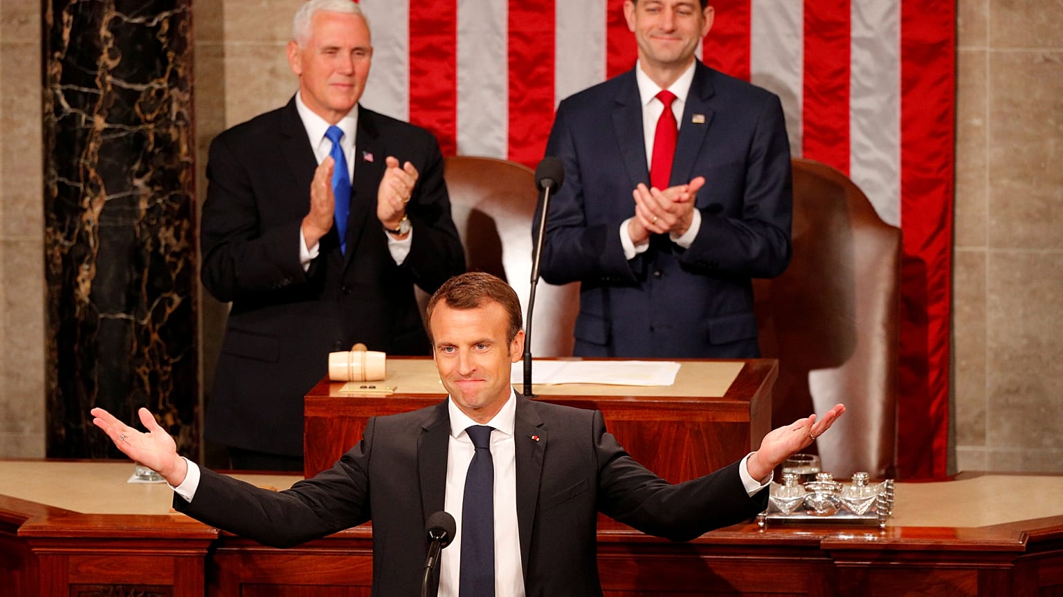 Fransa Cumhurbaşkanı Macron: Trump İran ile anlaşmayı bozabilir