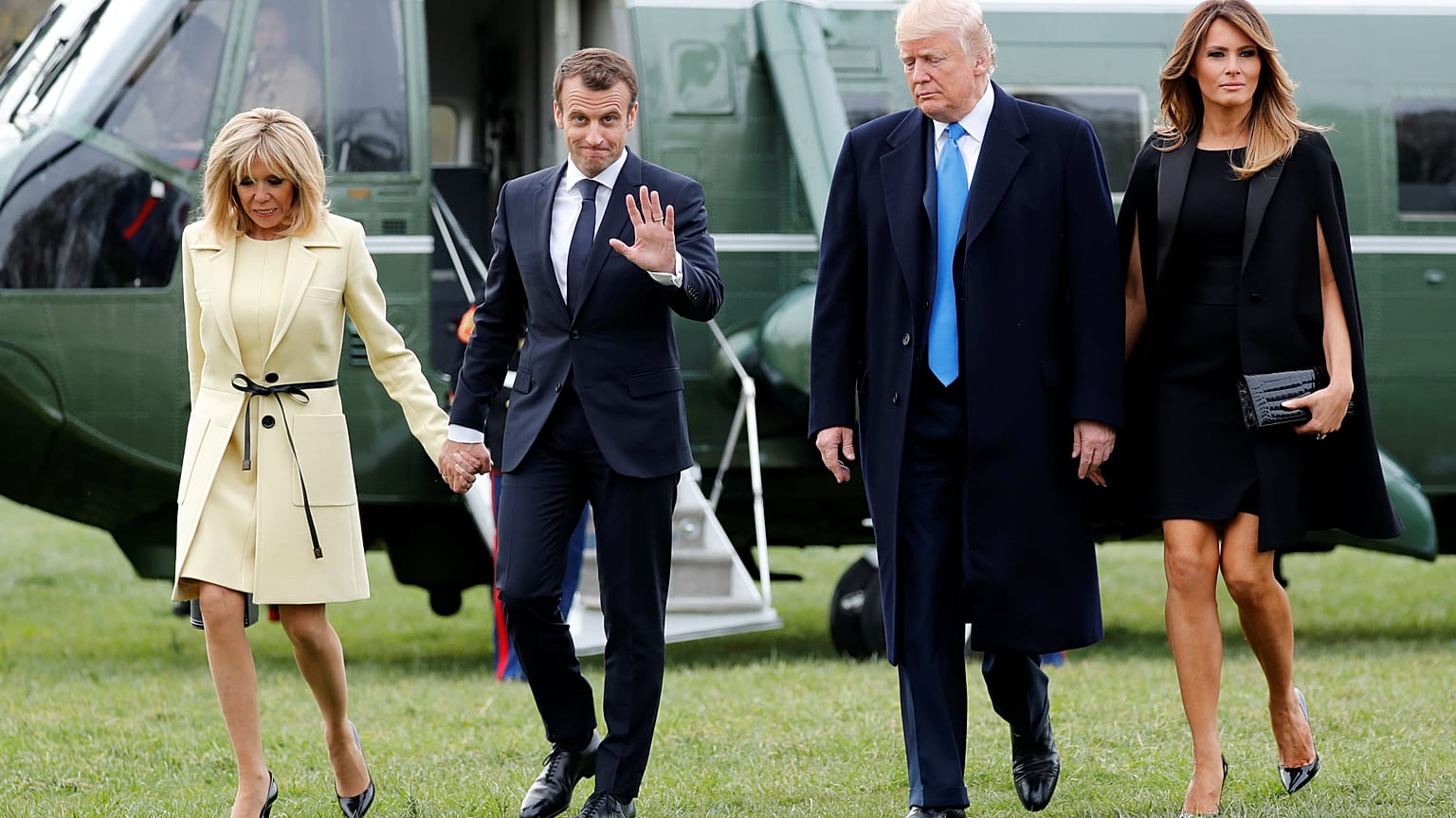 High Heels und Händchenhalten: 10 Fotos der First Ladies Brigitte und Melania
