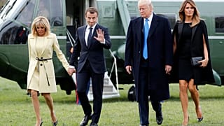 High Heels und Händchenhalten: 10 Fotos der First Ladies Brigitte und Melania