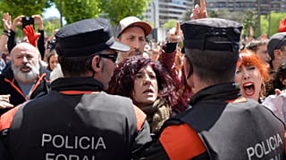 Οργή στην Ισπανία για την «αγέλη βιαστών» που έπεσε στα... μαλακά