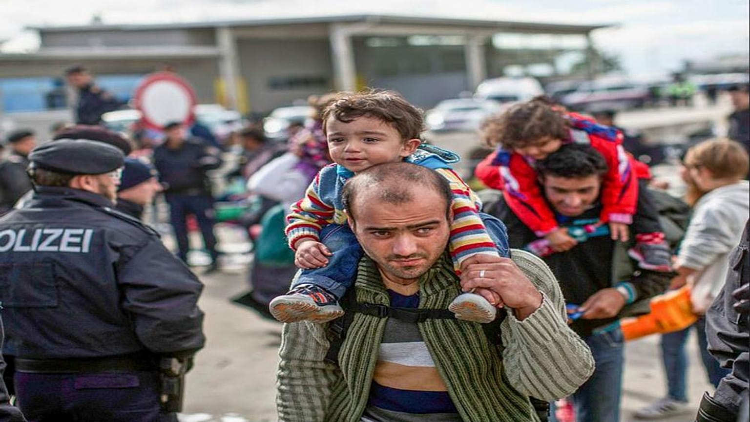 ألمانيا تعيد النظر في أكثر من 4500 طلب لجوء بسبب التزوير