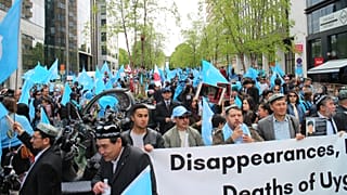Brüksel'de Uygur Türkleri Çin’i protesto etti