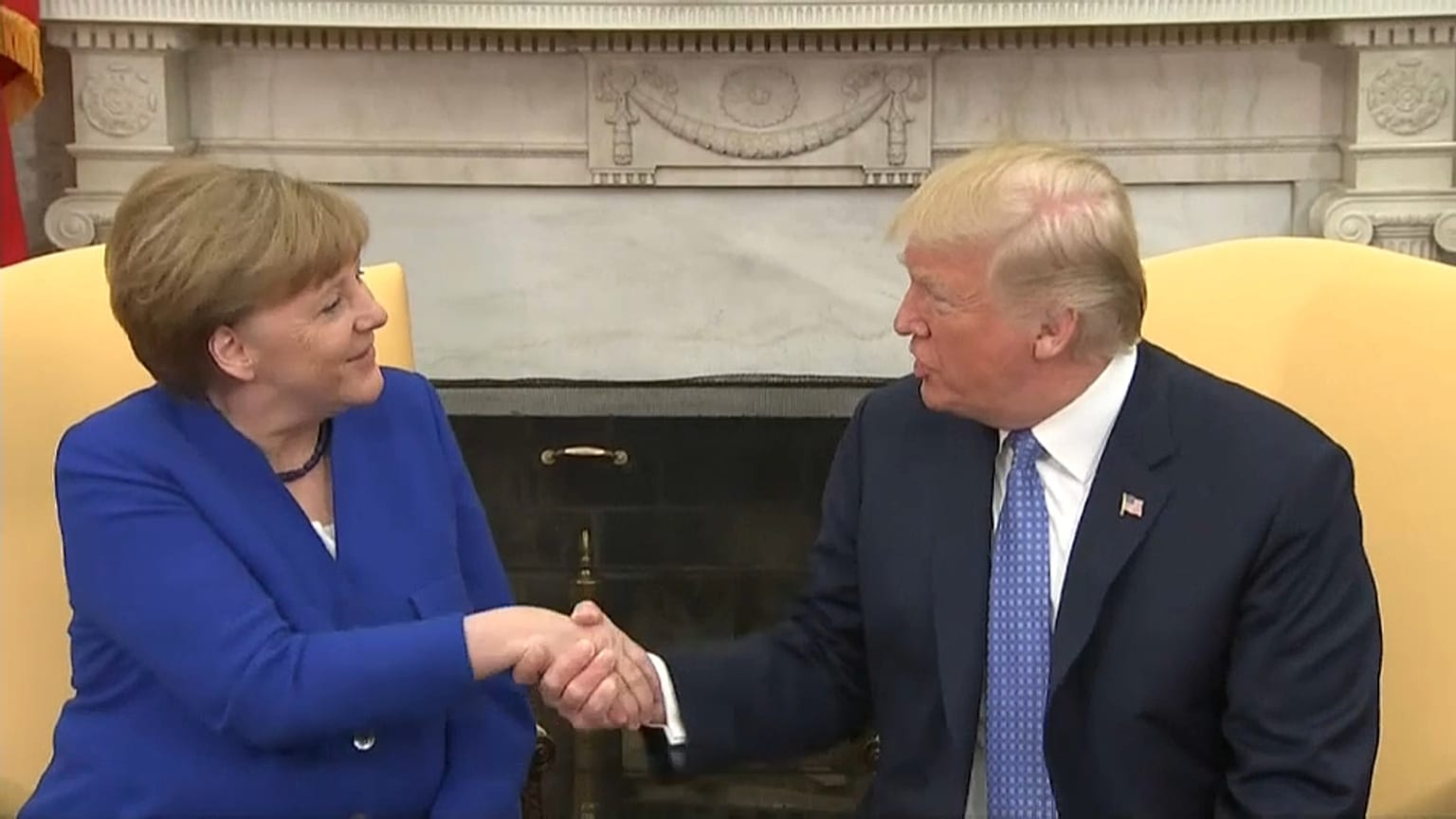 Merkel trata de convencer a Trump de que cambie de idea sobre Irán 