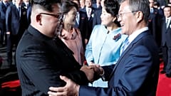 Лидеры Кореи пообещали мир
