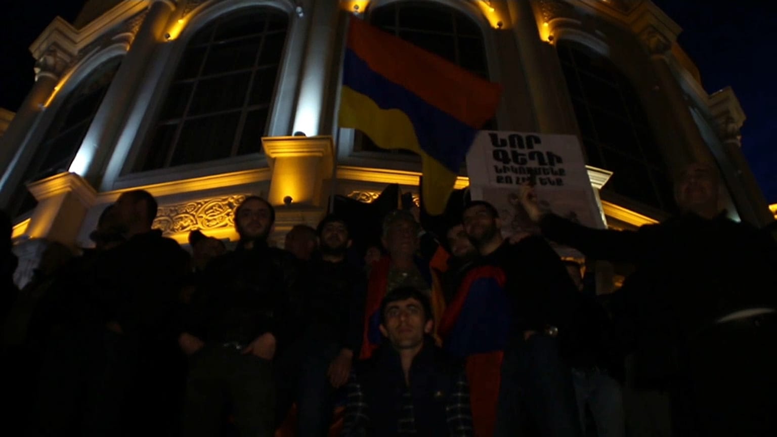 Opposition protestiert weiter