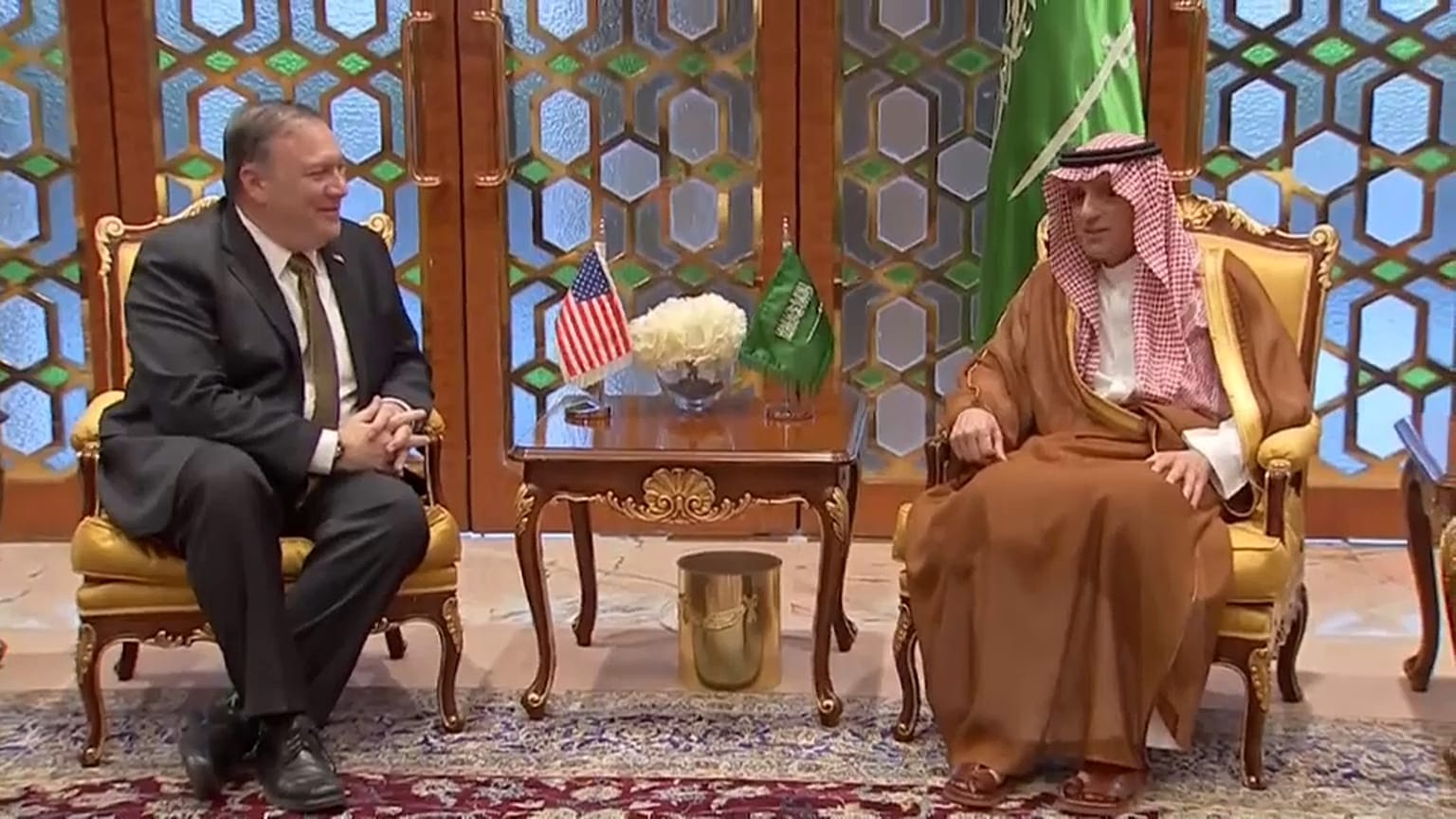بومبيو خلال لقائه بوزير الخراجية السعودي عادل الجبير