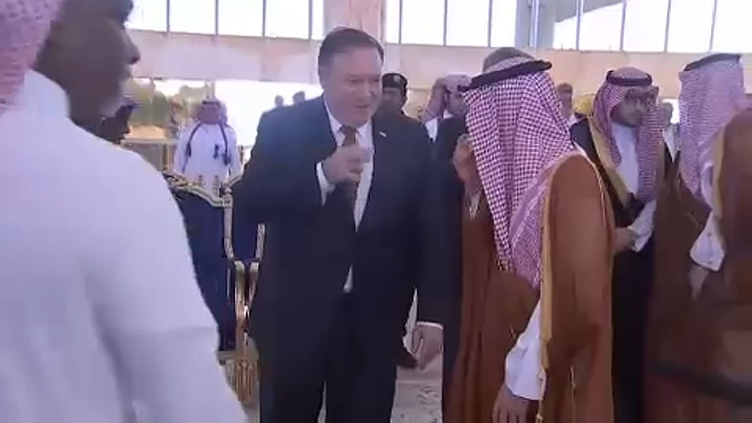 Mike Pompeo felderít a Közel-Keleten