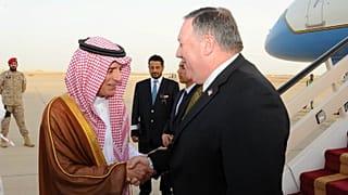 بومبيو ووزير الخارجية السعودي عادل الجبير فور وصول الأول للرياض