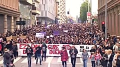 Pamplona protesta contra mão leve da justiça espanhola