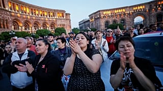 Gösterilerle sarsılan Ermenistan'da hayat normale dönüyor