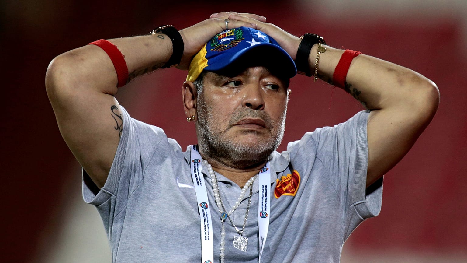  Maradona yine istifa etti