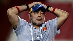 Maradona yine istifa etti