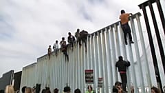 Migranten erreichen US-Grenze