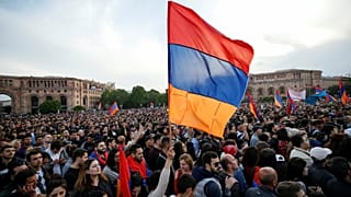 Baño de masas para el líder de la revolución armenia