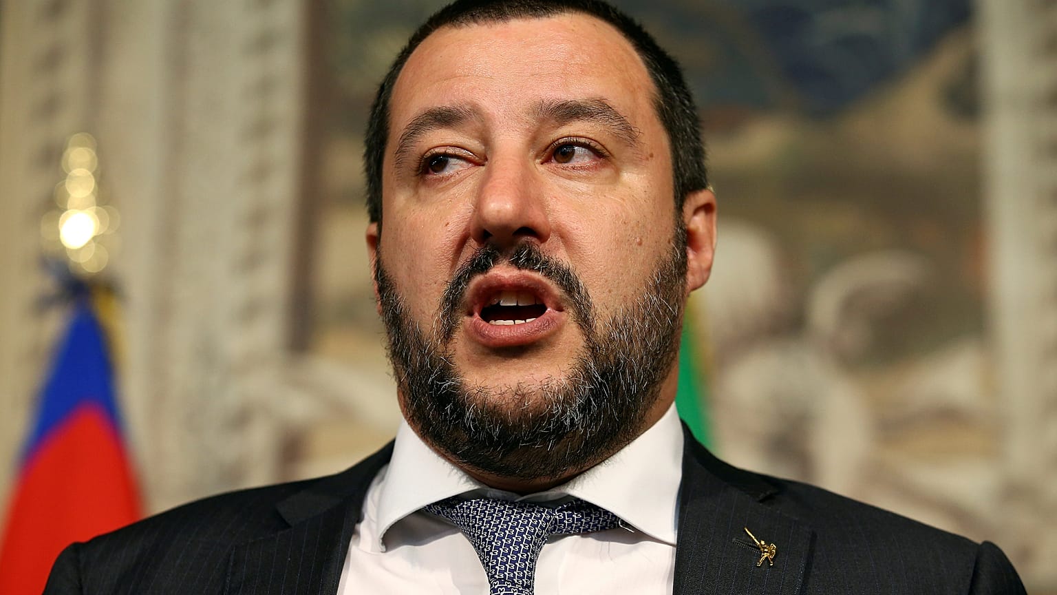 Lässt der Lega-Chef Berlusconi fallen, um mit 5-Sterne eine Regierung zu bilden?