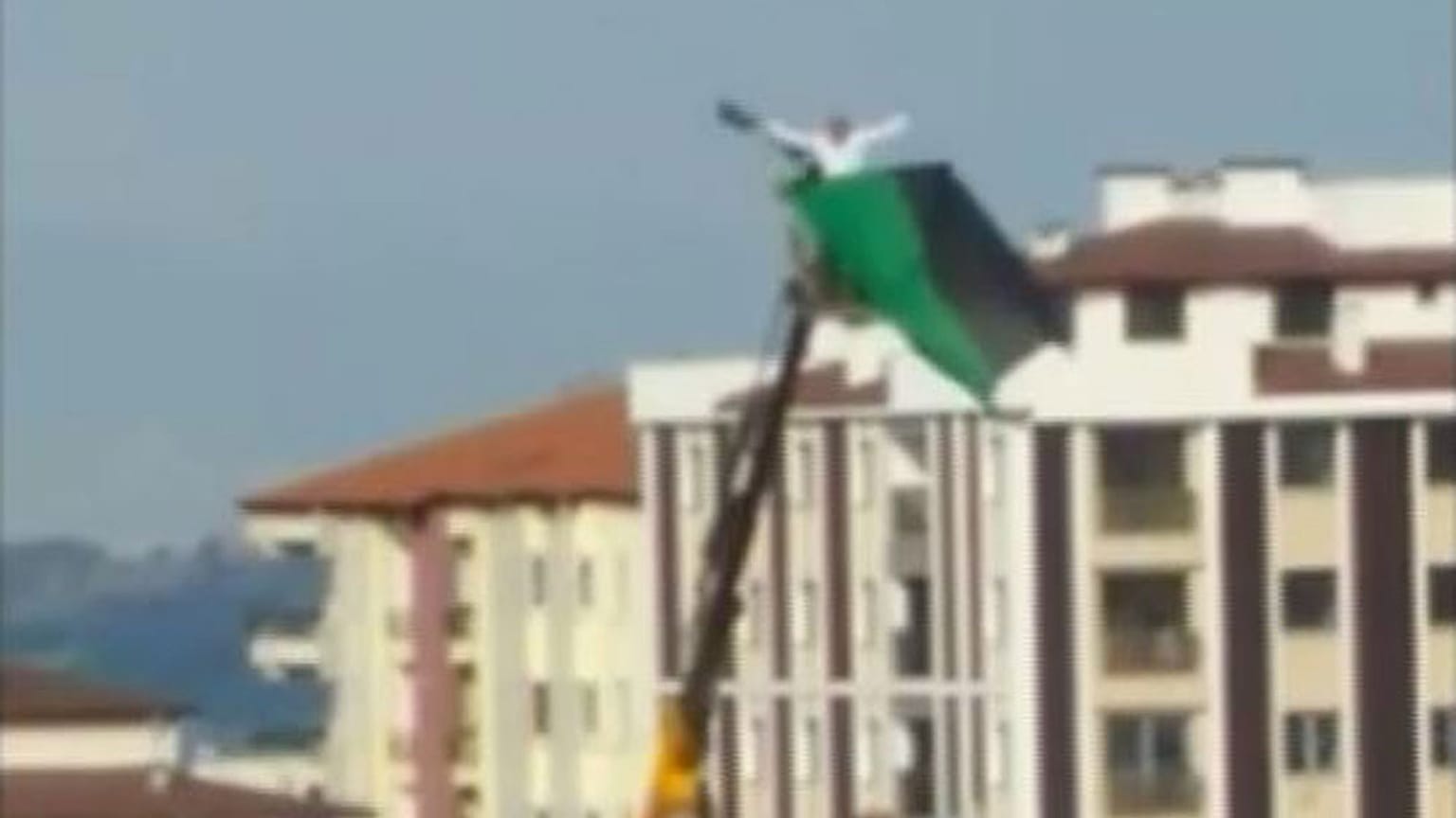 Kitiltották a meccsről, darut bérelt, hogy végignézhesse 