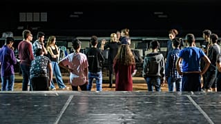 «Το ταξίδι»: Έφηβοι πρόσφυγες στην σκηνή του Εθνικού Θεάτρου