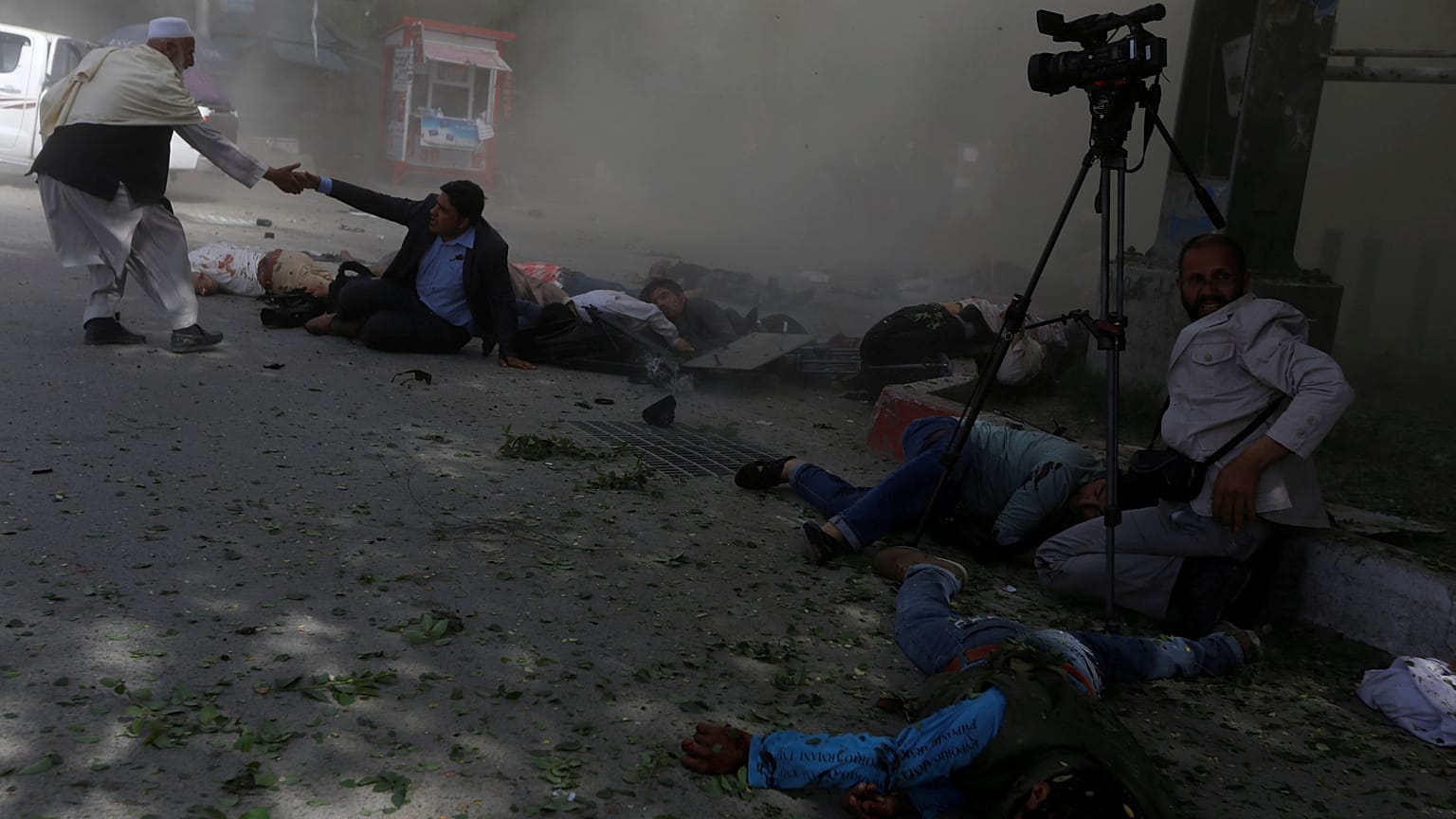 Atentados em Cabul fazem 40 mortos, entre eles 11 crianças e 10 jornalistas