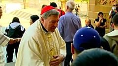 Abusi sessuali, il cardinale Pell rinviato a giudizio