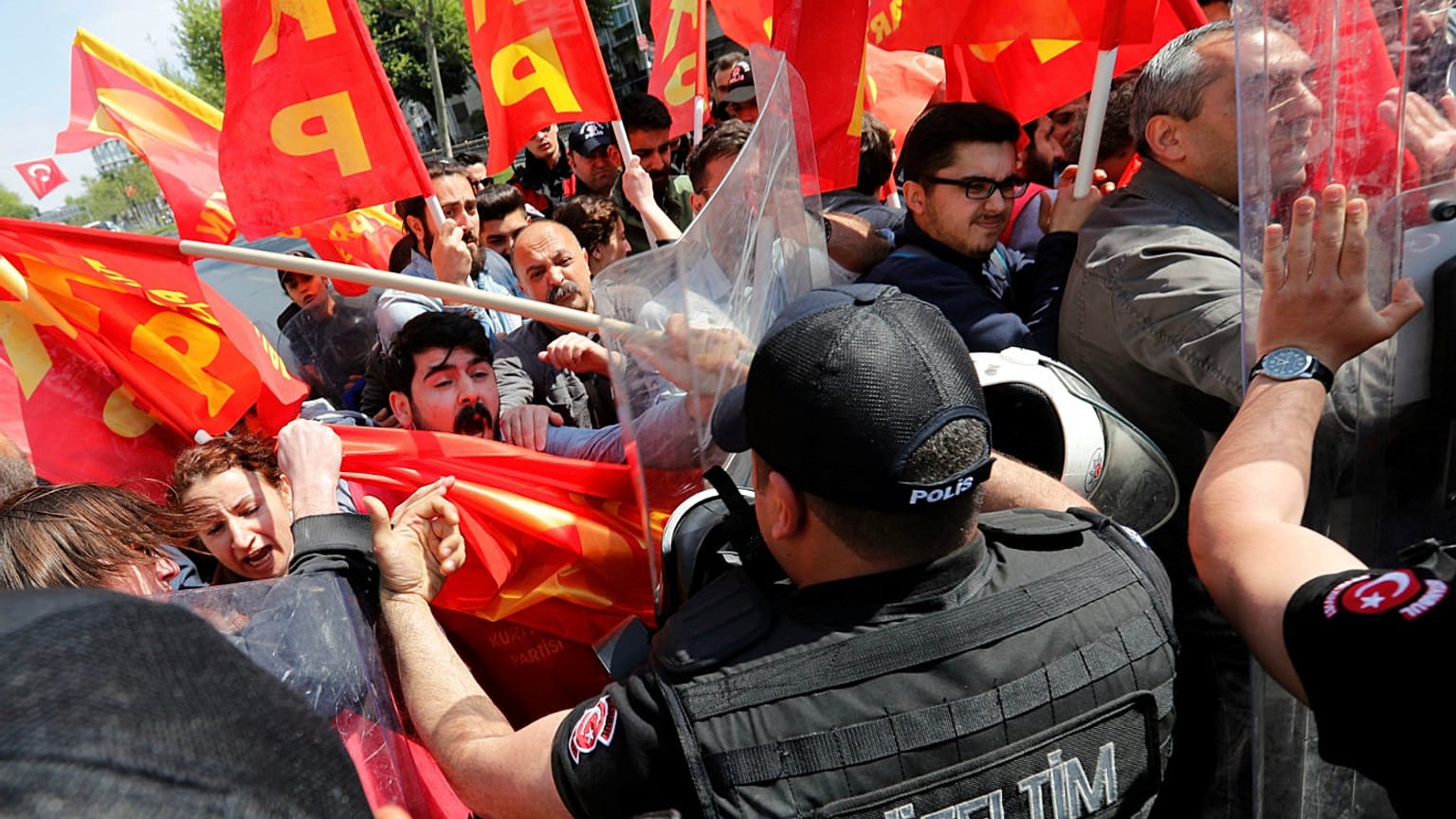 İstanbul'da 1 Mayıs gergin başladı 