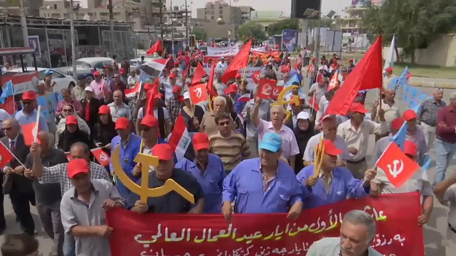 المشهد الانتخابي يخيّم على احتفالات العراقيين بعيد العمال 