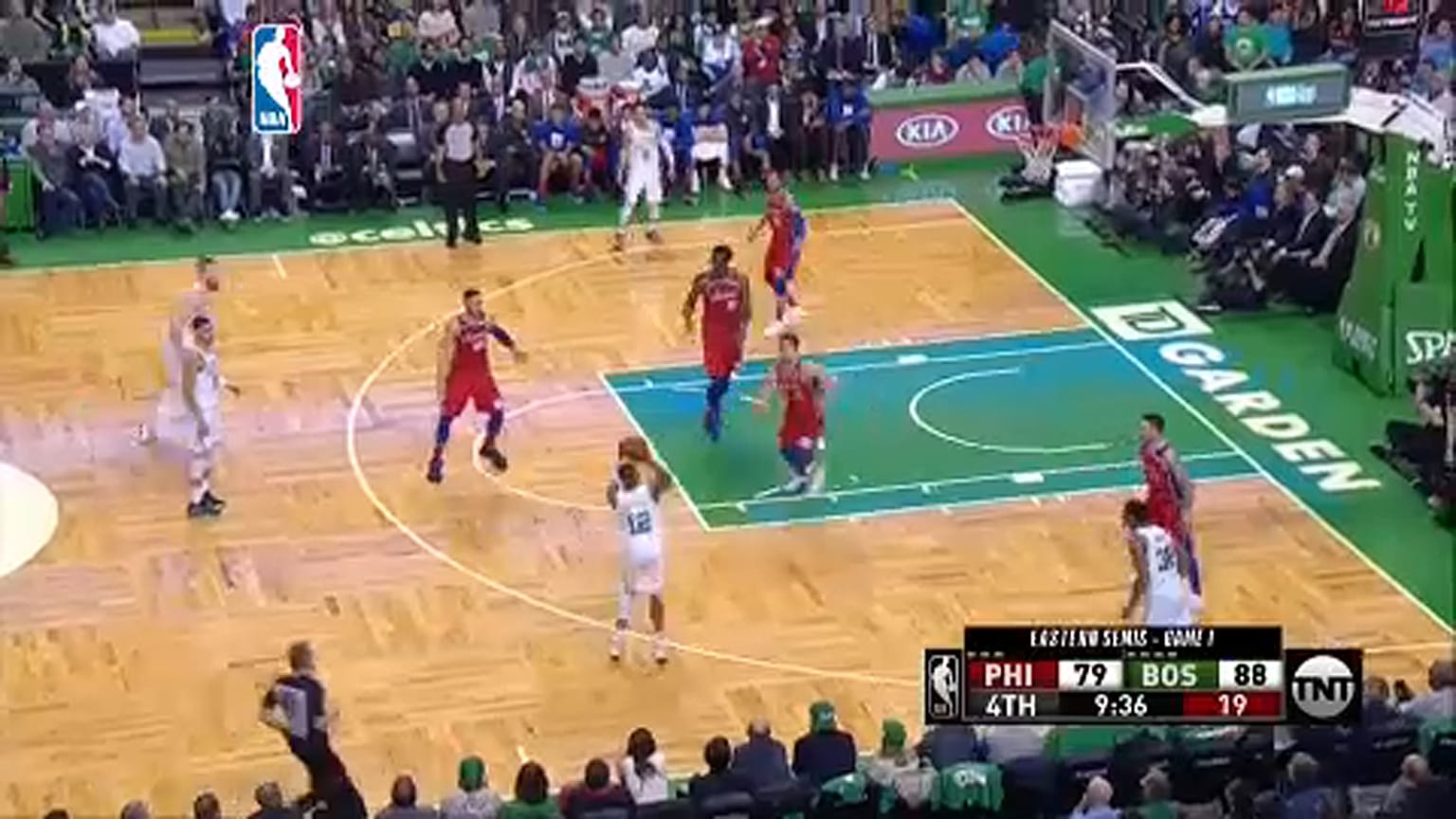 NBA: Bostoni triplaparádé