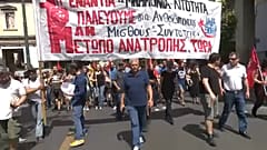 Ezrek tüntettek Görögországban május elsején 