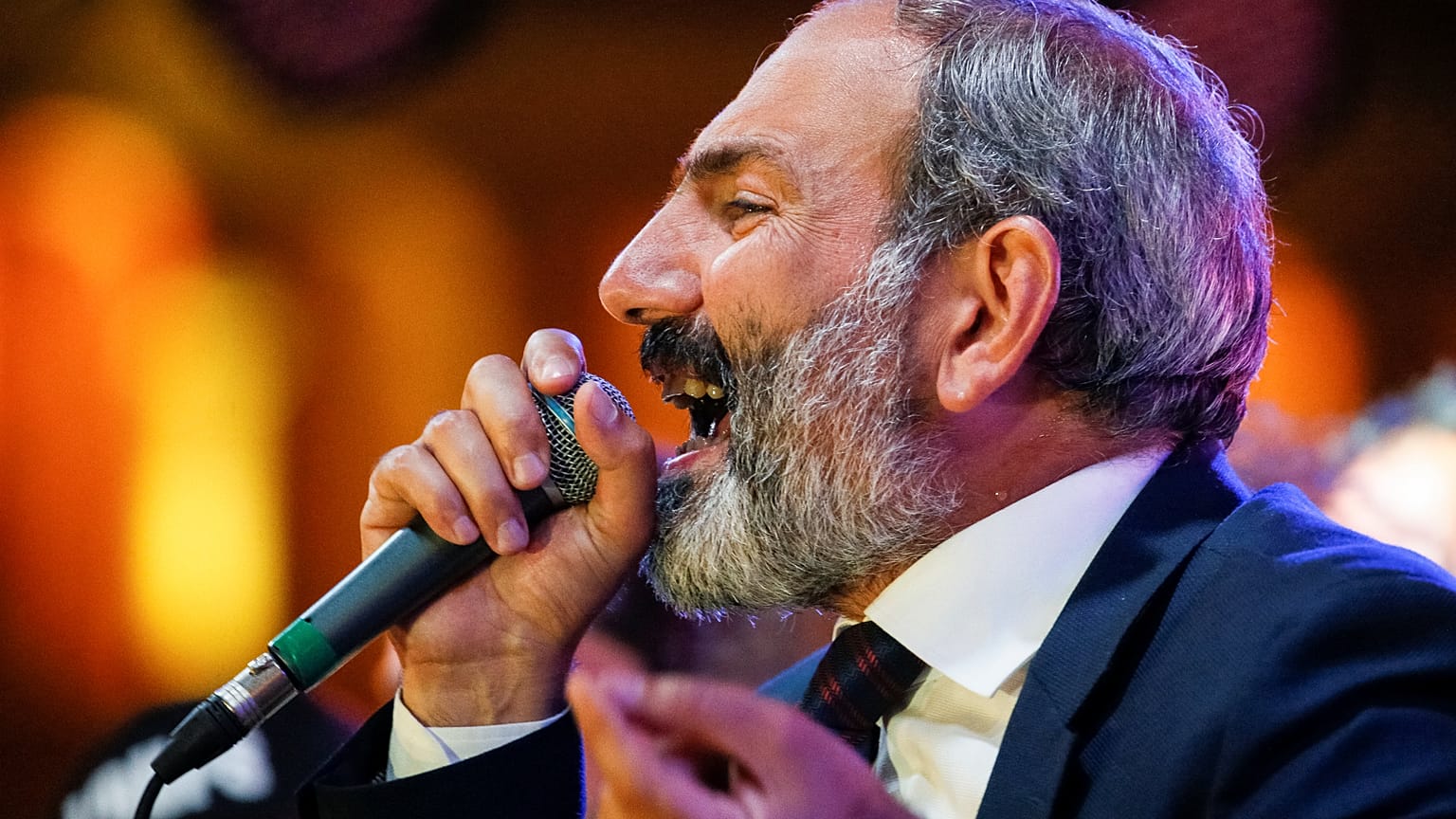 Nikol Pashinián no consigue ser elegido primer ministro en el Parlamento de Armenia