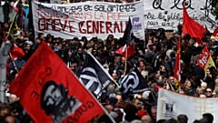 Первомай: профсоюзы против Макрона
