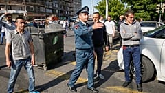 Armenia al rojo vivo en una jornada de huelga general