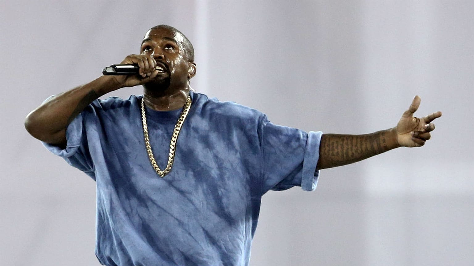 همسر کیم کارداشیان: بردگی یک انتخاب است