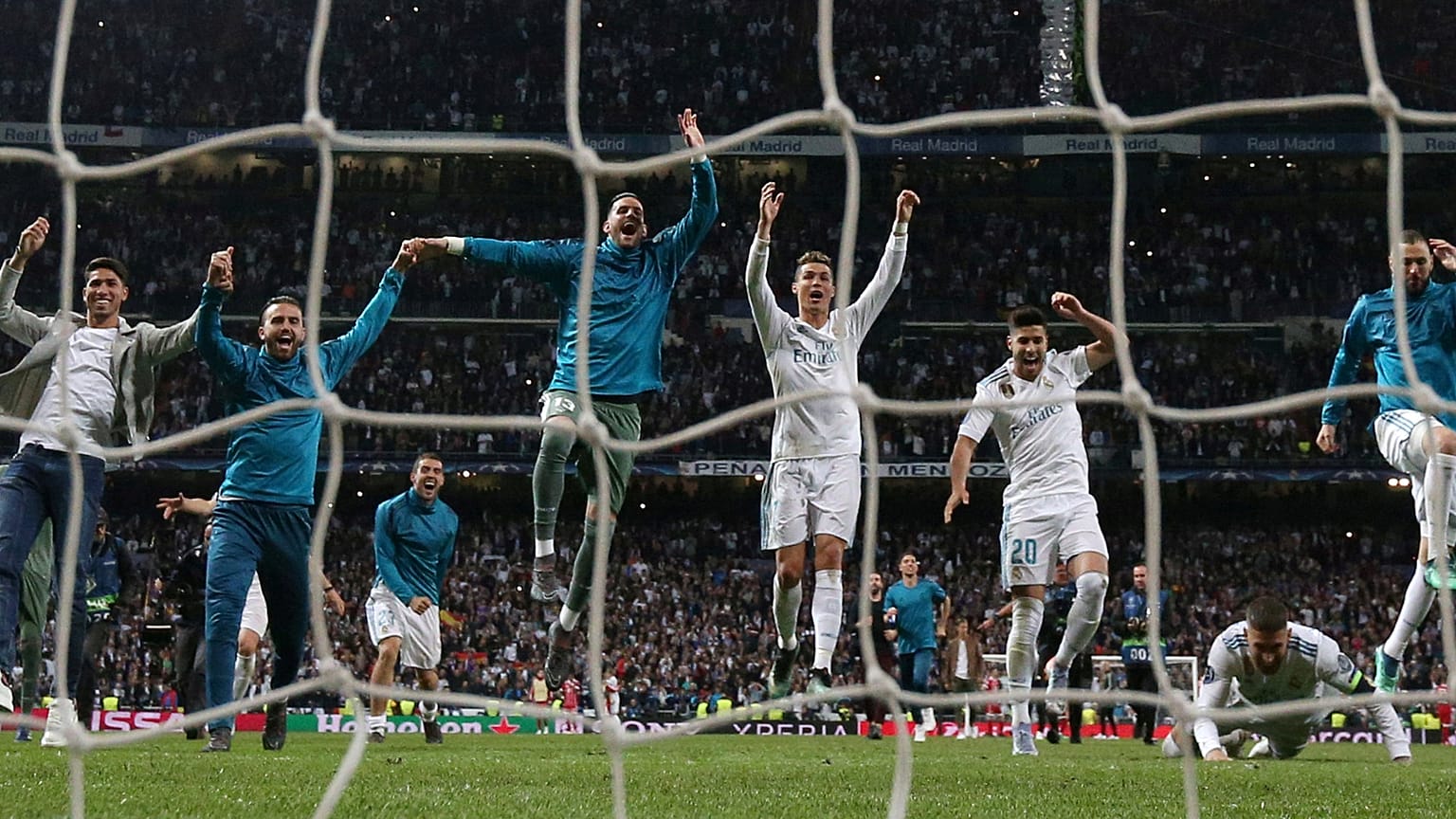 Madrid y Bayern regalan al fútbol un partido para el recuerdo