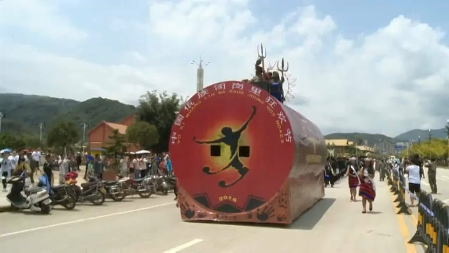 Çin'de çamur festivali