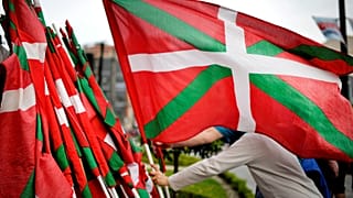 Spagna: L'ETA annuncia il suo scioglimento