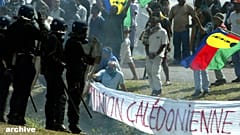 Des Kanak manifestent à Koné en 2003